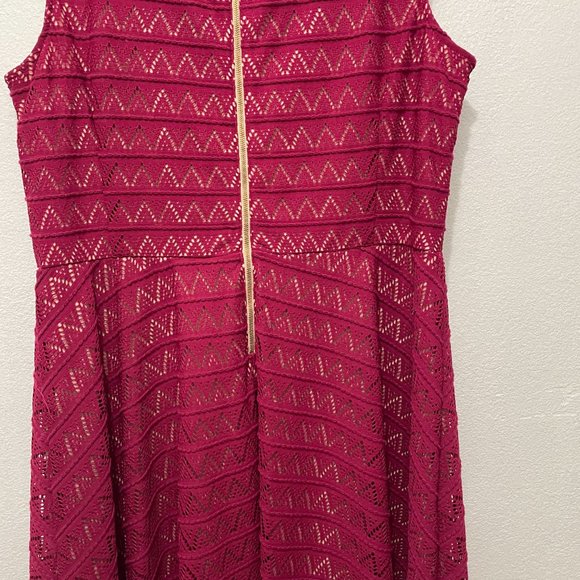Roz & Ali Magenta Lace color Nude Lined Dress Size 14 - Picture 4 of 10